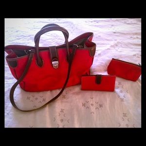 Authentic Dooney and Bourke Shoulder Bag/Tote